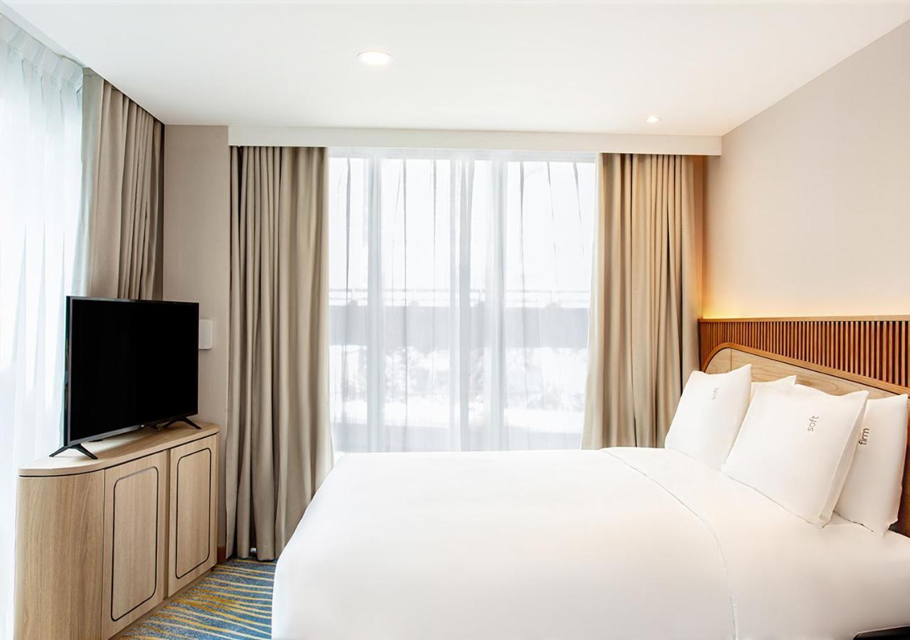 Holiday Inn Express & Suites Bangkok Central Pier By Ihg Esterno foto