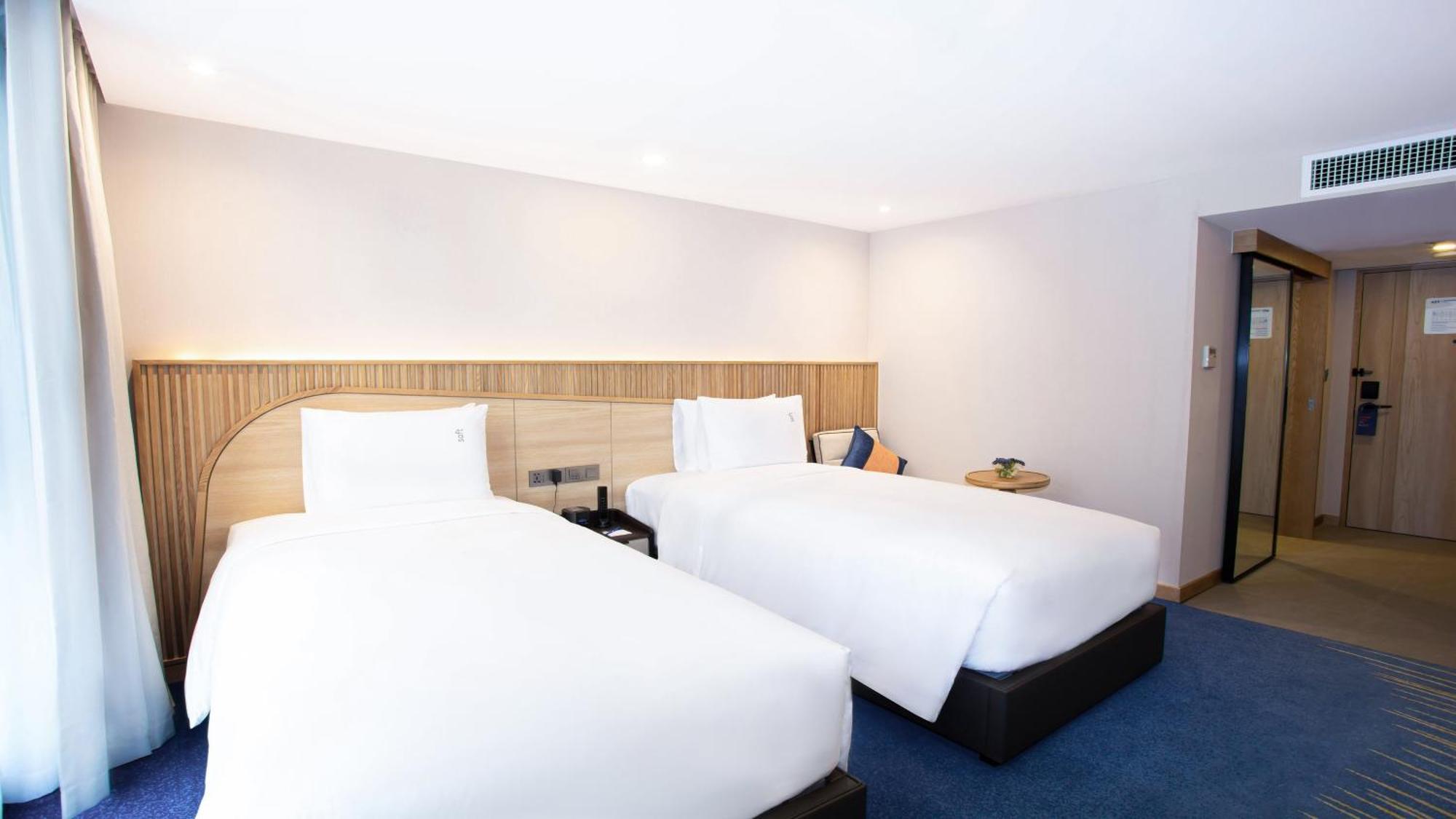 Holiday Inn Express & Suites Bangkok Central Pier By Ihg Esterno foto