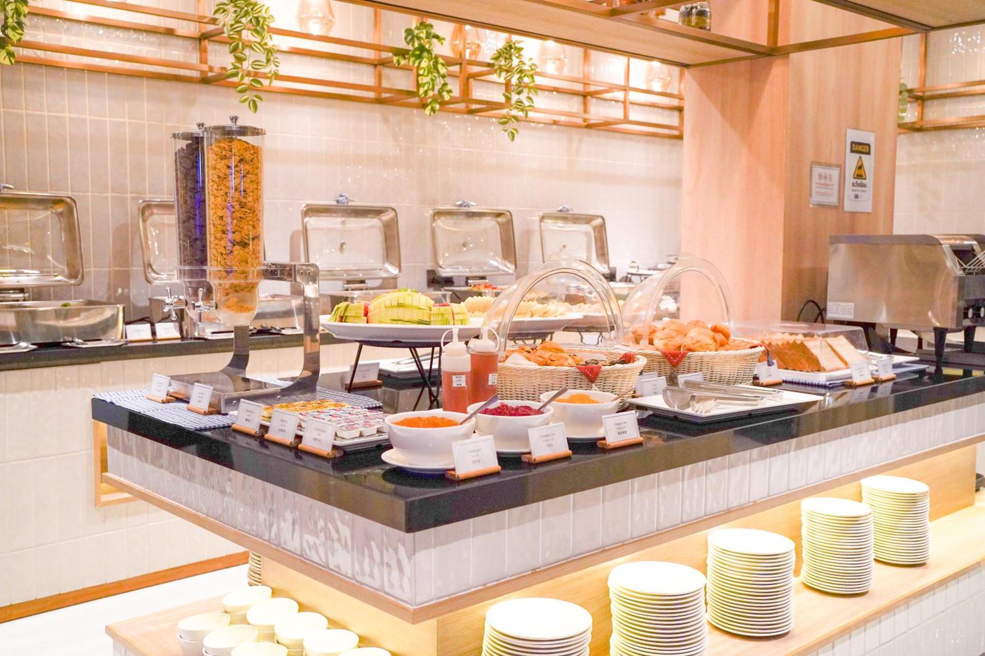Holiday Inn Express & Suites Bangkok Central Pier By Ihg Esterno foto