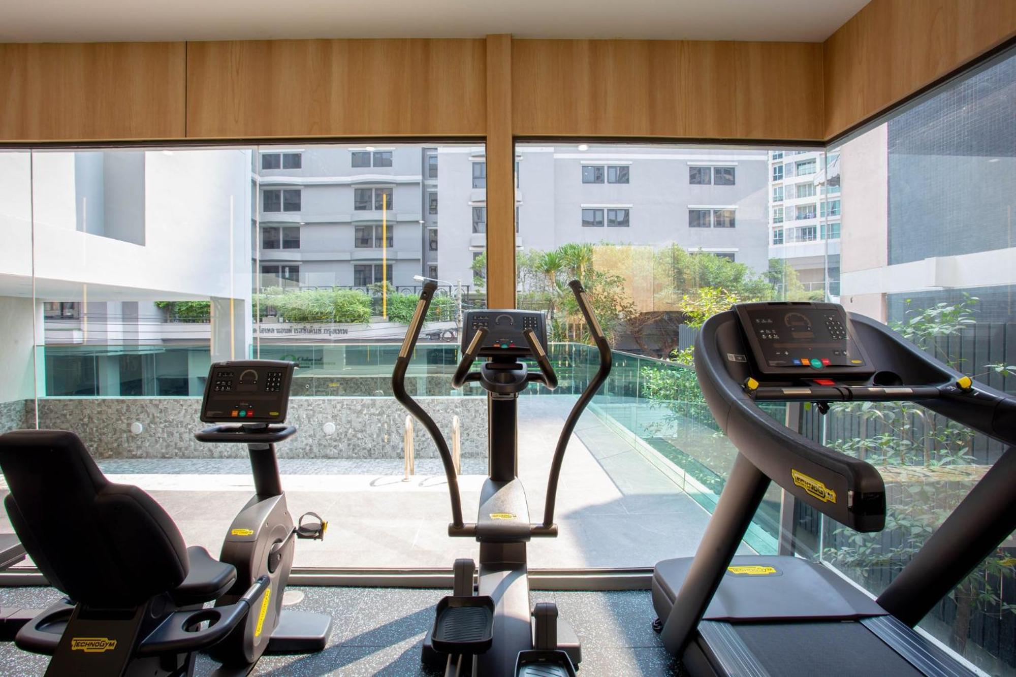 Holiday Inn Express & Suites Bangkok Central Pier By Ihg Esterno foto